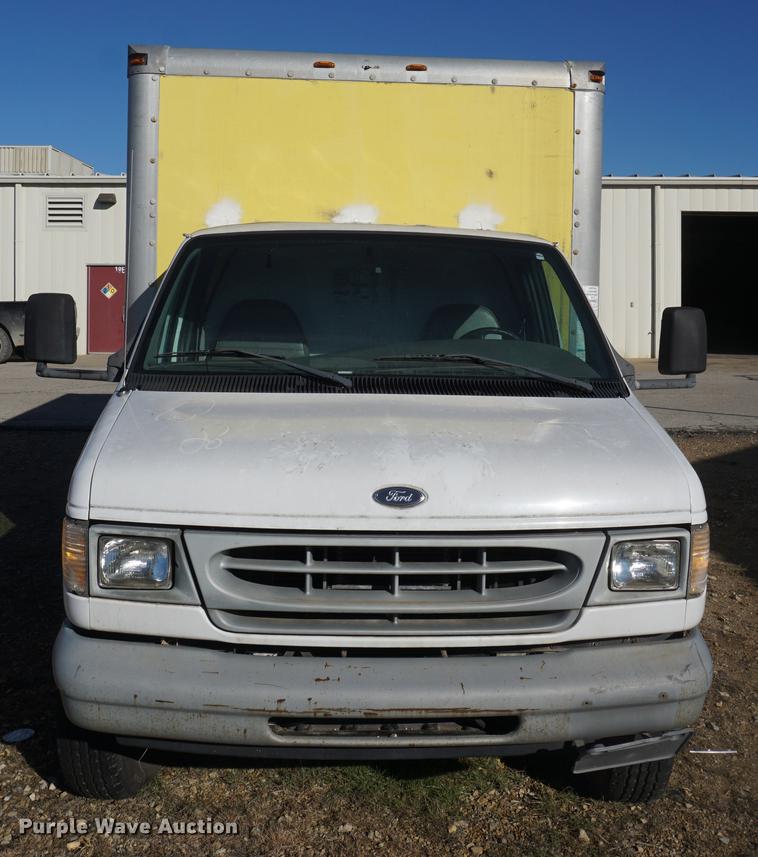 image for item DF1634 1999 Ford Econoline E350 box truck