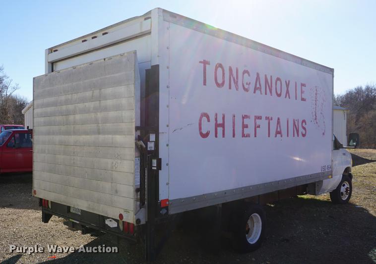 image for item DF1634 1999 Ford Econoline E350 box truck