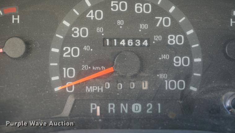 image for item DF1634 1999 Ford Econoline E350 box truck