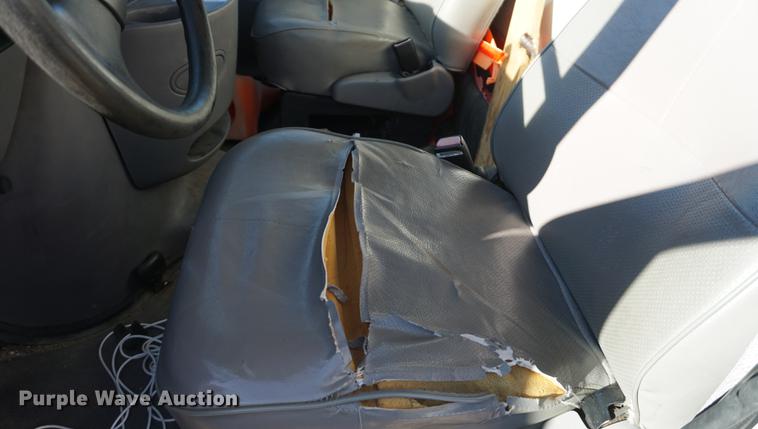 image for item DF1634 1999 Ford Econoline E350 box truck