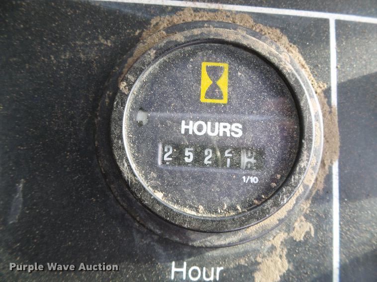 image for item DF2886 1986 FMC Vanguard 3000 street sweeper