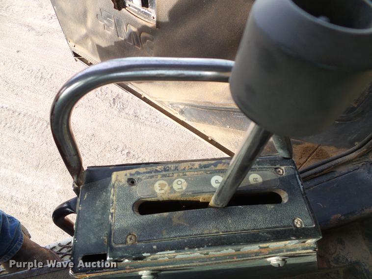 image for item DF2886 1986 FMC Vanguard 3000 street sweeper