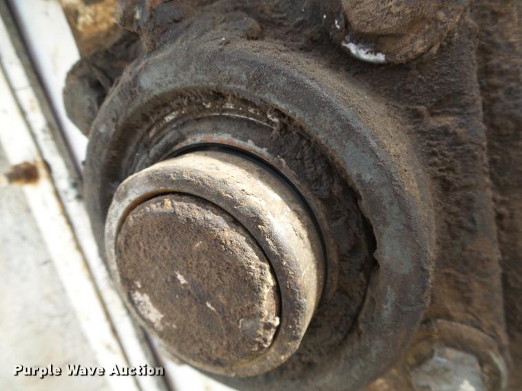 image for item DF2886 1986 FMC Vanguard 3000 street sweeper