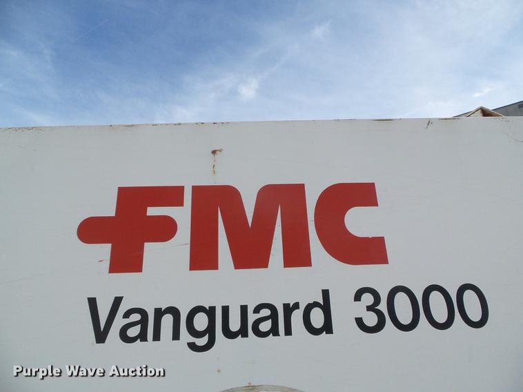 image for item DF2886 1986 FMC Vanguard 3000 street sweeper