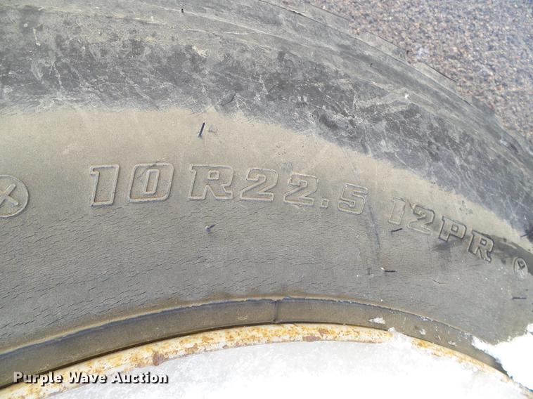 image for item DF2893 1995 Blue Bird  TC2000 school bus