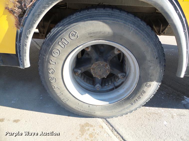 image for item DF2893 1995 Blue Bird  TC2000 school bus