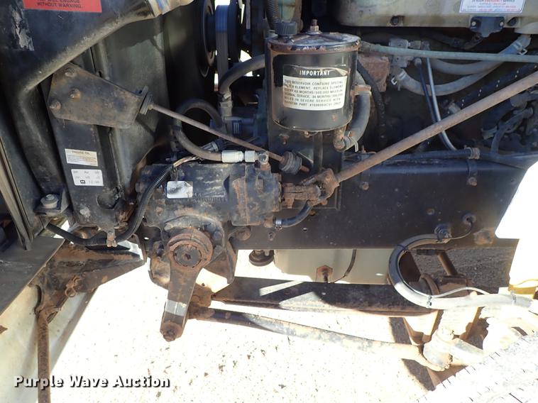 image for item DG2927 1999 International 9400 semi truck