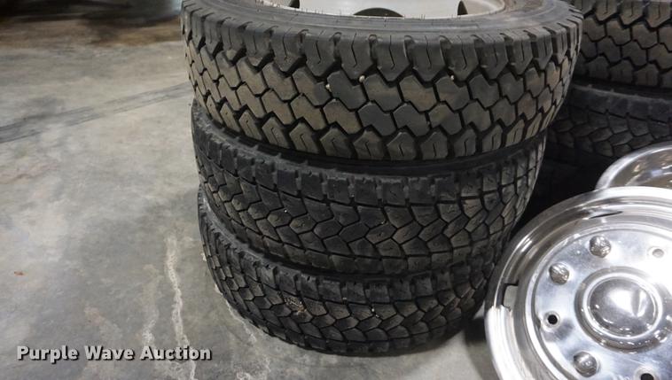 image for item DI9293 (6) 225/70R19.5 tires and wheels