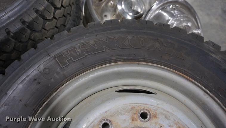 image for item DI9293 (6) 225/70R19.5 tires and wheels