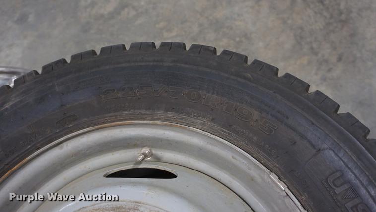 image for item DI9293 (6) 225/70R19.5 tires and wheels