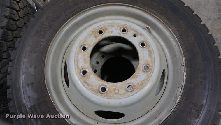 image for item DI9293 (6) 225/70R19.5 tires and wheels