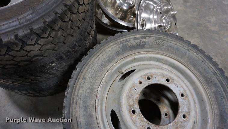 image for item DI9293 (6) 225/70R19.5 tires and wheels