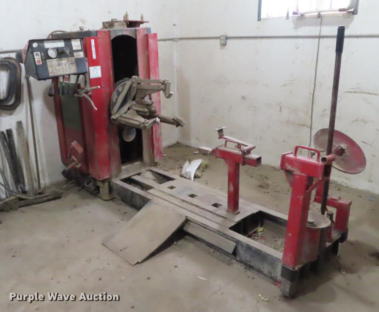 image for item DN9153 Coats 9000 tire machine