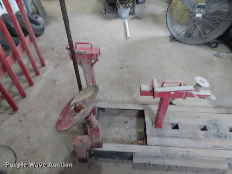 image for item DN9153 Coats 9000 tire machine