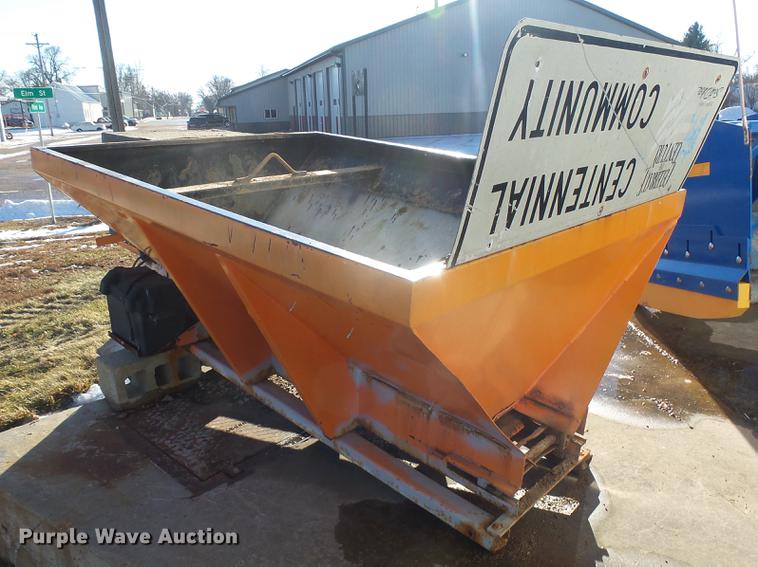 image for item DX9101 Henderson 6XMILD spreader