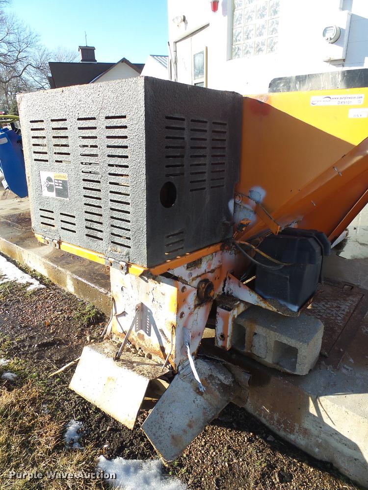 image for item DX9101 Henderson 6XMILD spreader