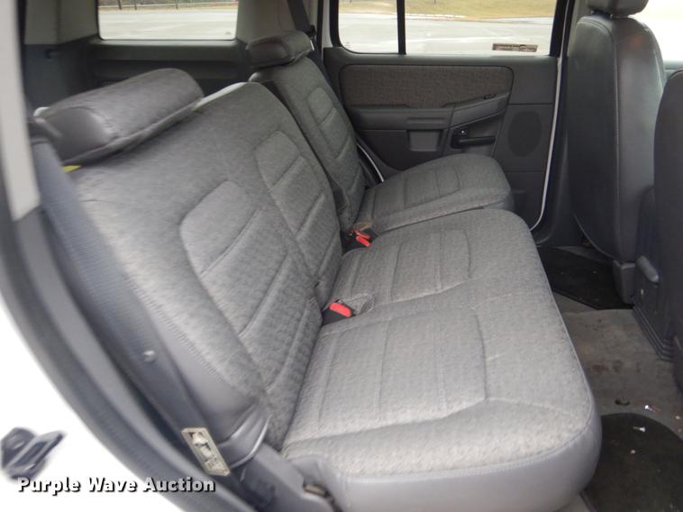 image for item DX9491 2002 Ford Explorer SUV