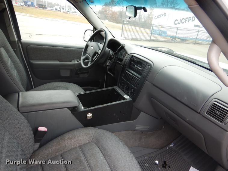 image for item DX9491 2002 Ford Explorer SUV