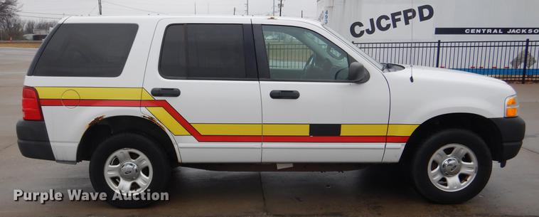 image for item DX9492 2003 Ford Explorer SUV
