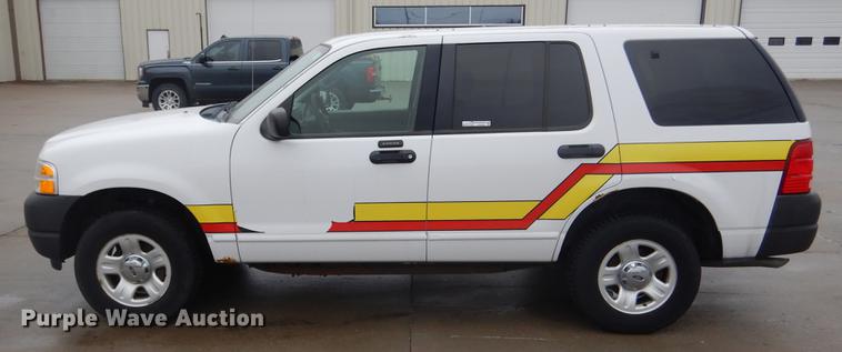image for item DX9492 2003 Ford Explorer SUV