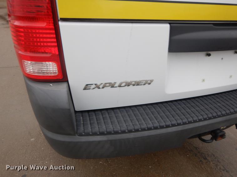 image for item DX9492 2003 Ford Explorer SUV