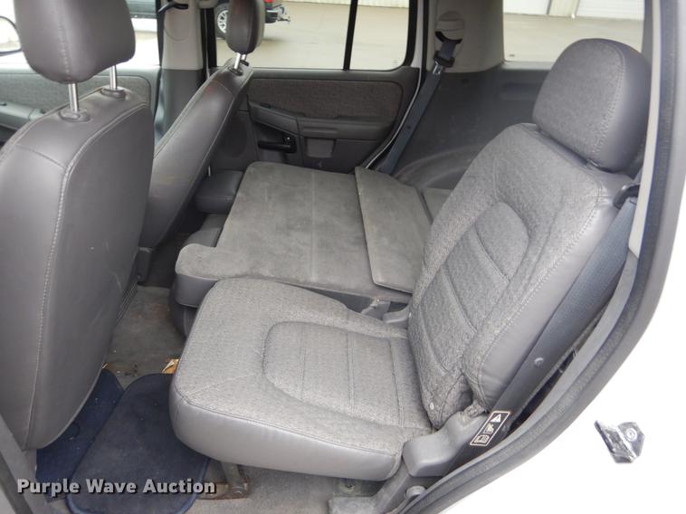 image for item DX9492 2003 Ford Explorer SUV