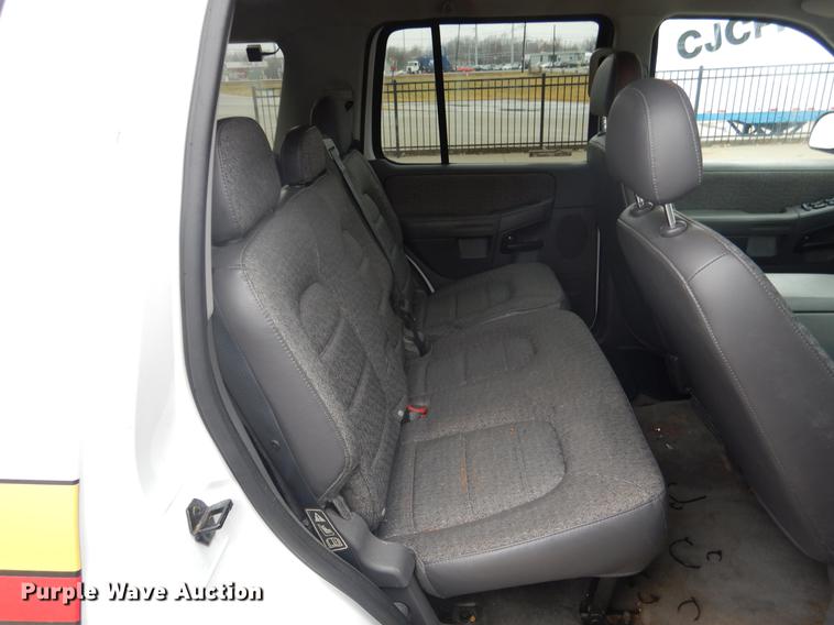 image for item DX9492 2003 Ford Explorer SUV