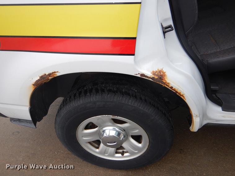 image for item DX9492 2003 Ford Explorer SUV