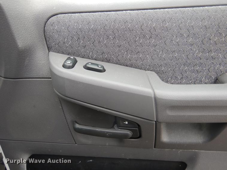 image for item DX9492 2003 Ford Explorer SUV