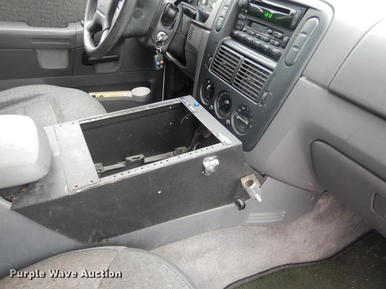 image for item DX9492 2003 Ford Explorer SUV