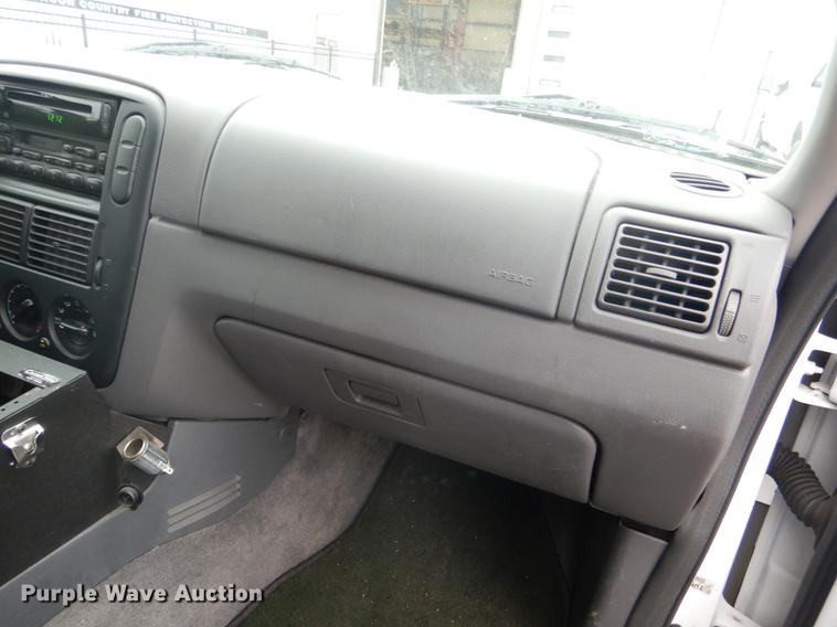 image for item DX9492 2003 Ford Explorer SUV