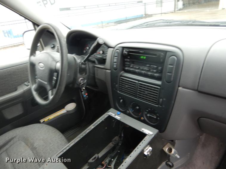 image for item DX9492 2003 Ford Explorer SUV