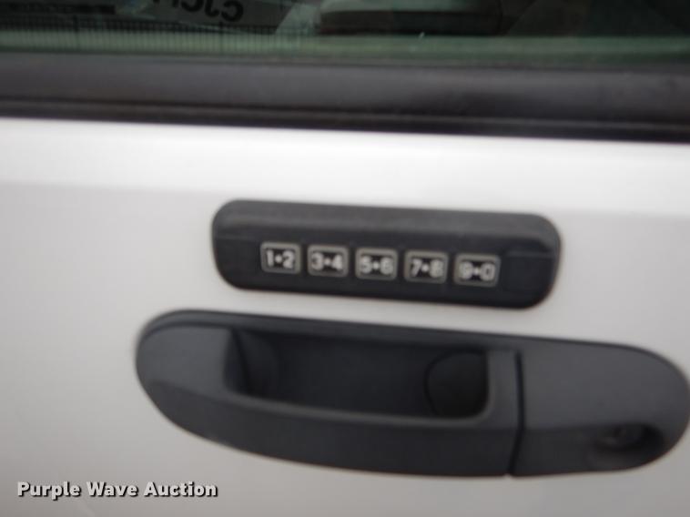 image for item DX9492 2003 Ford Explorer SUV