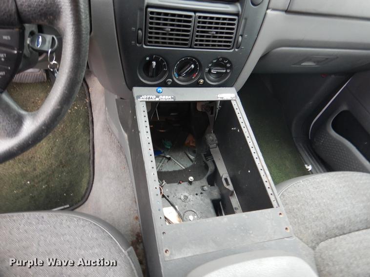 image for item DX9492 2003 Ford Explorer SUV