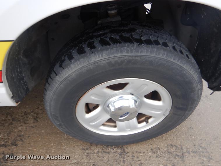 image for item DX9492 2003 Ford Explorer SUV