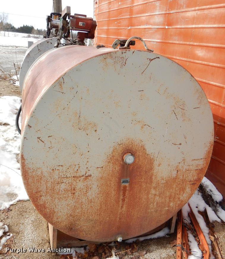 image for item EA9018 (2) fuel tanks