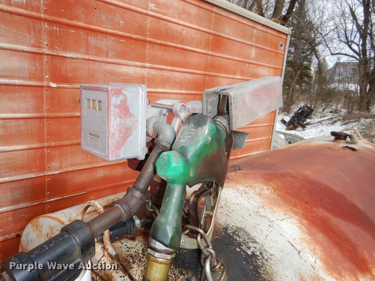 image for item EA9018 (2) fuel tanks