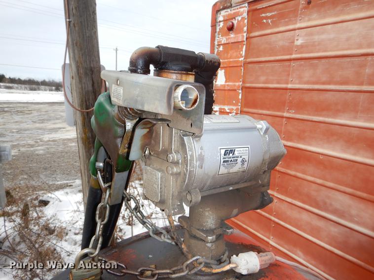 image for item EA9018 (2) fuel tanks