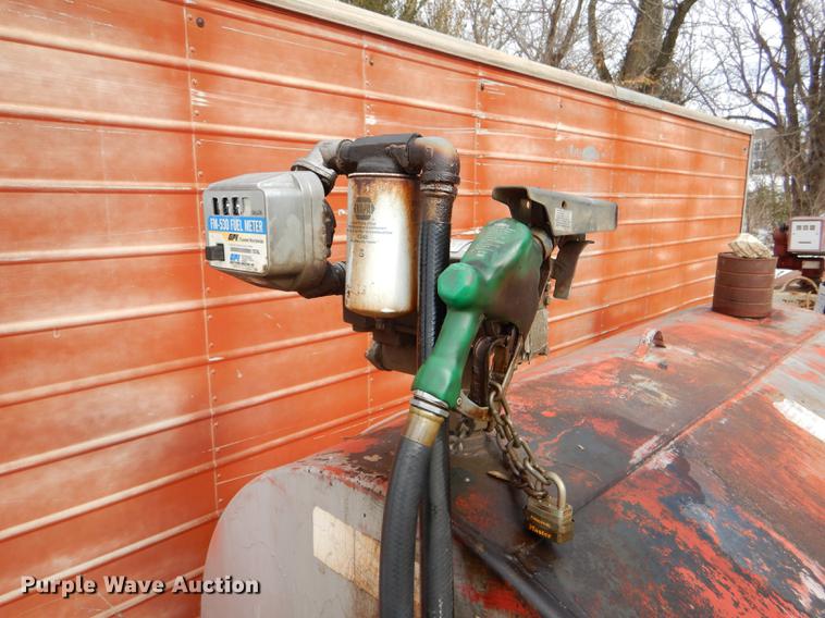 image for item EA9018 (2) fuel tanks