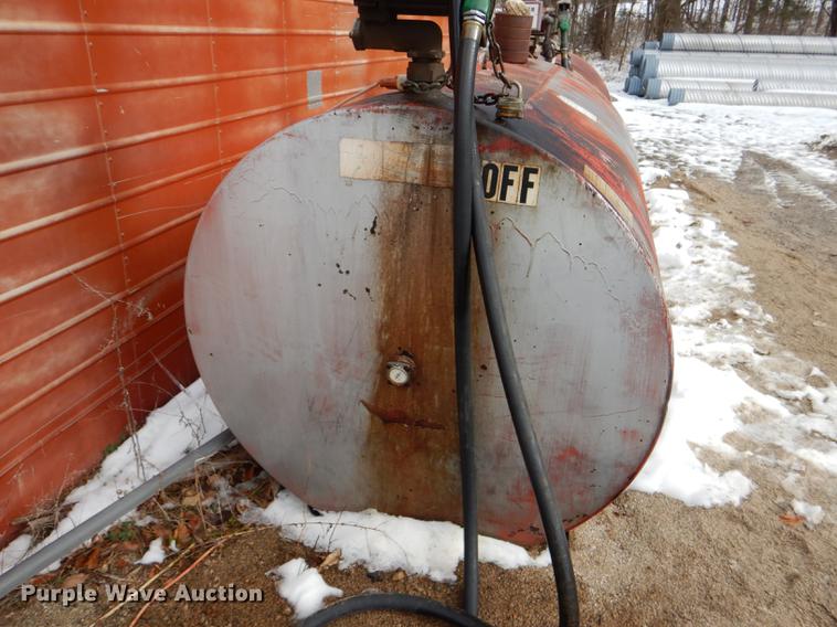 image for item EA9018 (2) fuel tanks