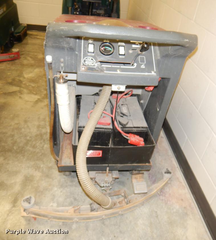 image for item EA9113 (2) Minuteman 200 floor scrubbers