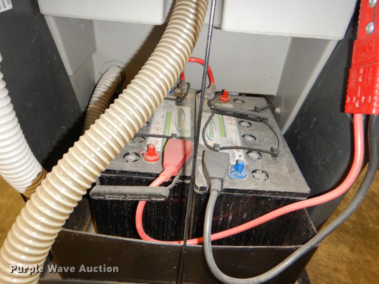 image for item EA9113 (2) Minuteman 200 floor scrubbers