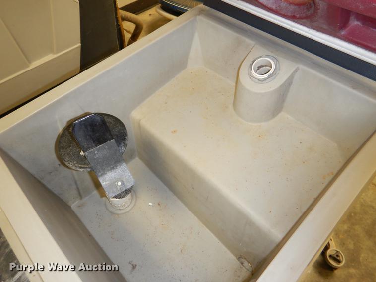 image for item EA9113 (2) Minuteman 200 floor scrubbers