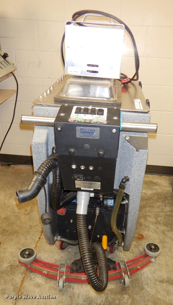 image for item EA9115 Tomcat 2023 floor scrubber