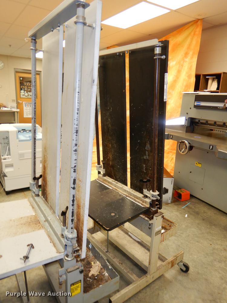 image for item EA9117 (2) Paddy Wagon padding presses