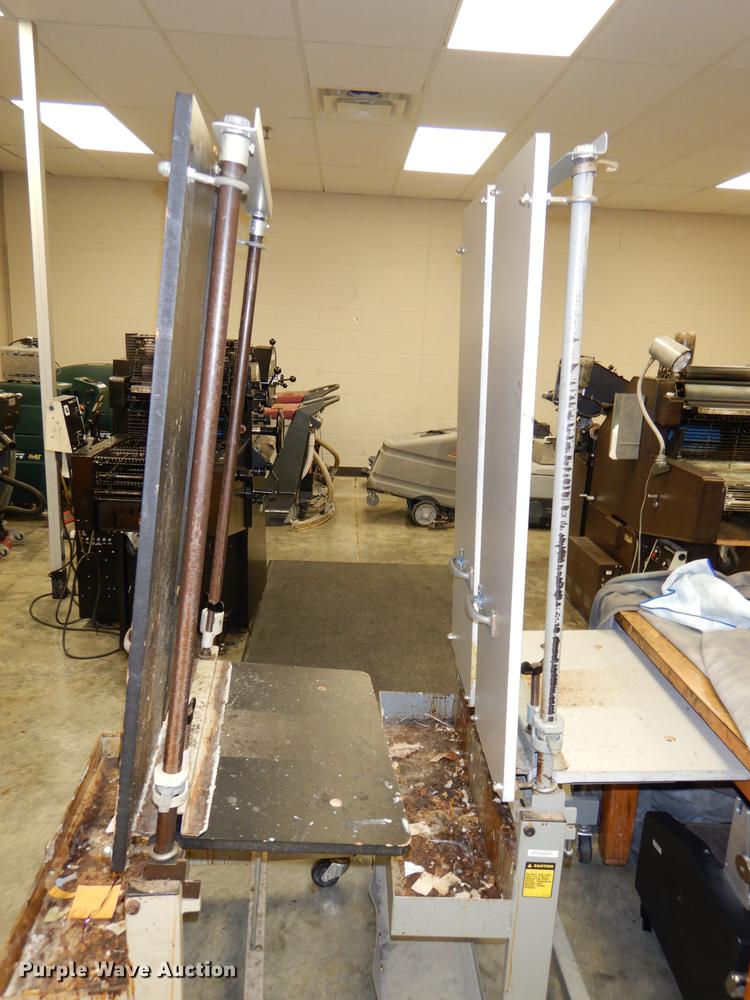 image for item EA9117 (2) Paddy Wagon padding presses