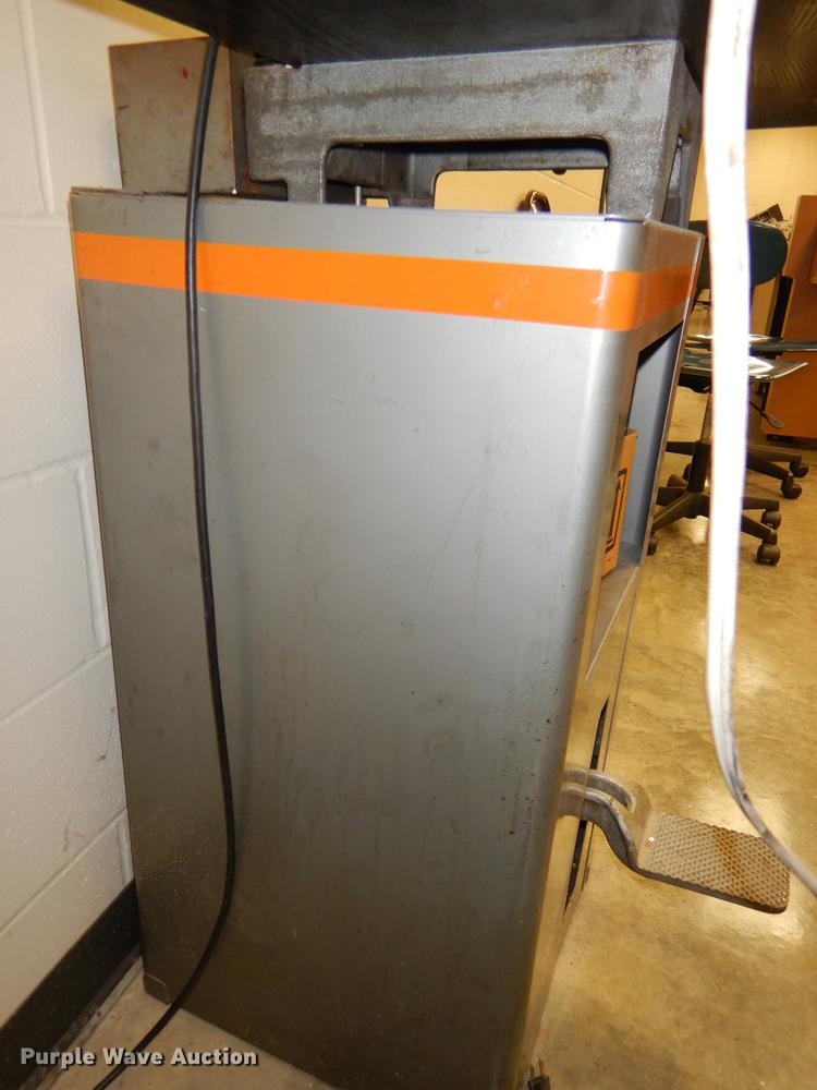 image for item EA9123 Paper equipment