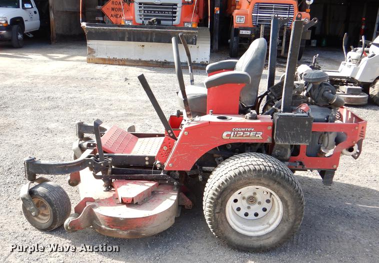 image for item EA9126 The Boss Country Clipper ZTR lawn mower