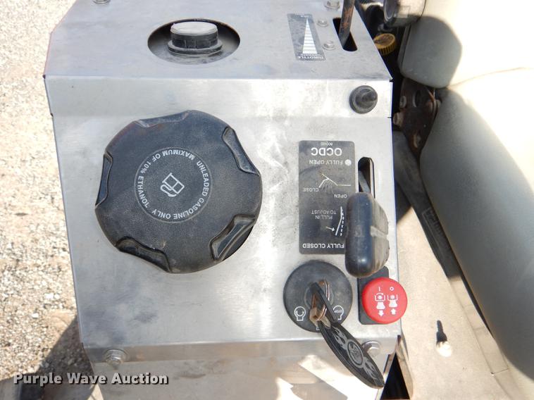 image for item EA9127 Dixie Chopper Classic 2760T  ZTR lawn mower