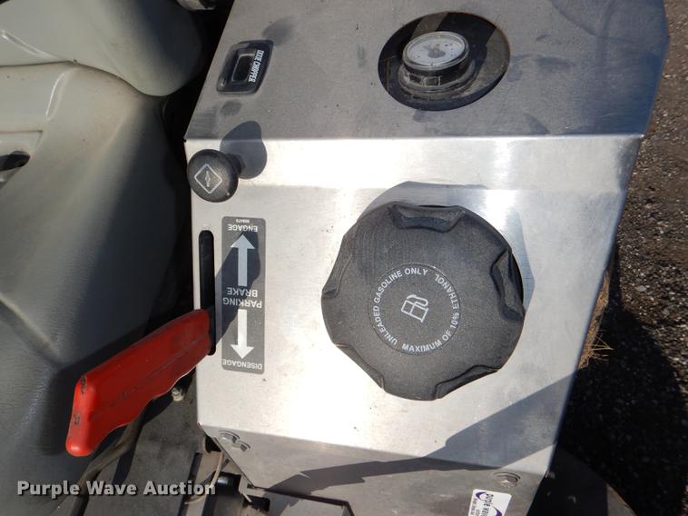 image for item EA9127 Dixie Chopper Classic 2760T  ZTR lawn mower